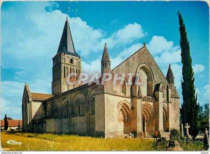 CPM Aulnay (Char Mar) Eglise romane du XIIe s (Vue generale)