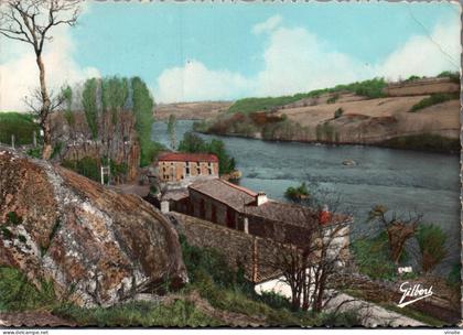 MO-26-351 : AVAILLES-LIMOUZINE