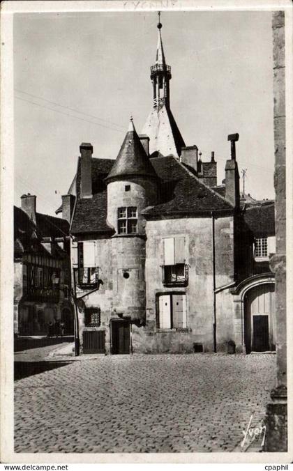 Avallon - Maison du XV siecle - CPA
