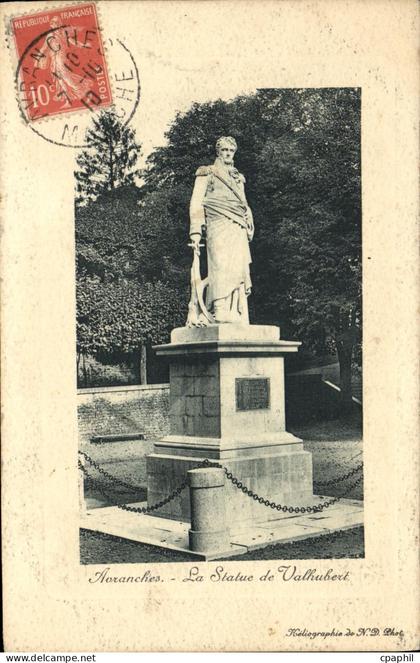 CPA Avranches La Statue de Valhubert