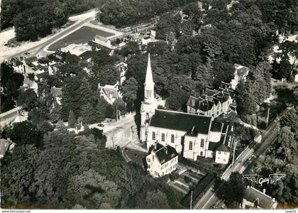 CPM Bagnoles de l'Orne L'Eglise