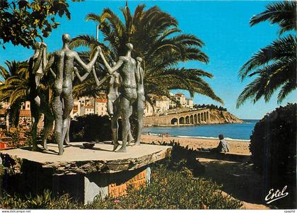 CPM Banyuls sur Mer Pyrenees Orientales La promenade et l'ensemble