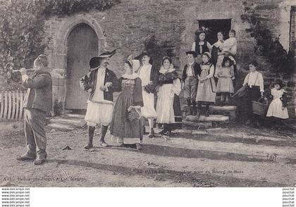 B20-44) AU PAYS DU SEL - UNE NOCE AU BOURG DE BATZ - EDIT. DUGAS , NANTES - 2 SCANS