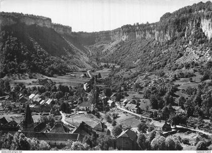 39 BAUME LES MESSIEURS LA VALLEE DE BAUME LES MESSIEURS