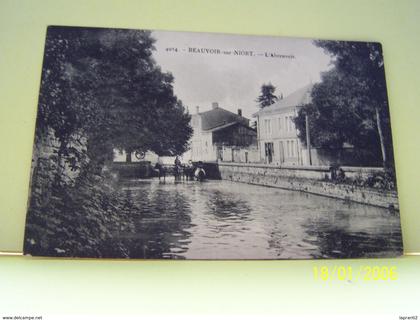 BEAUVOIR-SUR-NIORT (DEUX-SEVRES) L'ABREUVOIR.