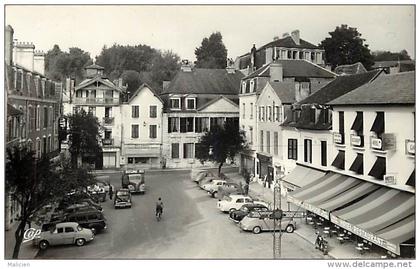 - depts div.-ref-KK287- pyrenees atlantiques - salies de bearn - place jeanne d albret - hotel restaurant le blason -