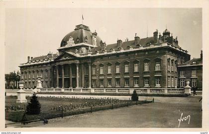 CPA Paris en Flanant Ecole Militaire