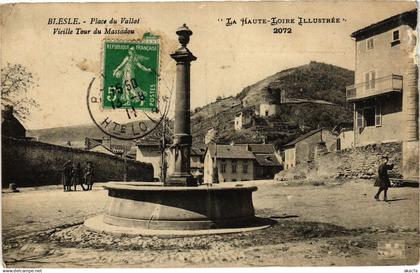 CPA BLESLE - Place du Vallat - Vieille Tour du Massadou (203107)