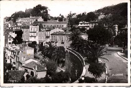Bormes les Mimosas - Place Gambetta - CPA