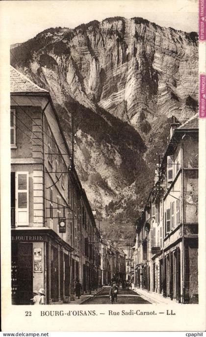 CPA Bourg D'Oisans Rue Sadi Carnot