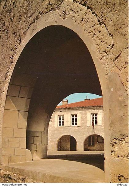 Carte Postale - 82 - Bourg de Visa - Place de la Mairie - Les Couverts - CPM - Voir Scans Recto-Verso - Poscard - Carta