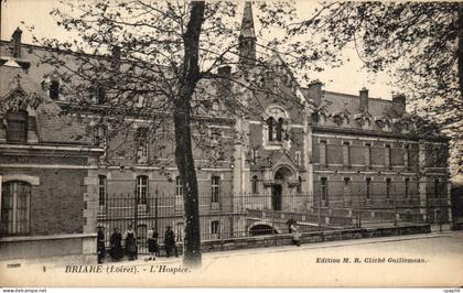 CPA Briare (Loiret) L Hospice
