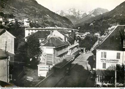 CPM Brides les Bains (Savoie) Rue Centrale Hotel de la Vanoise