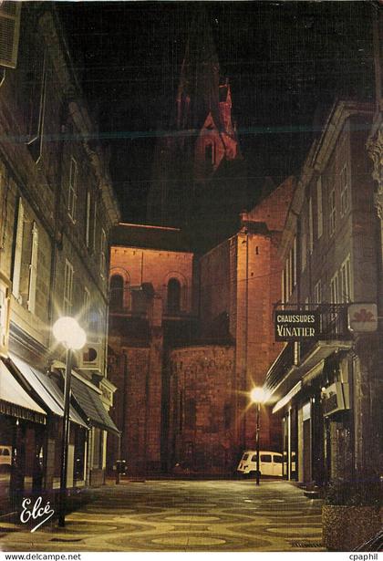 CPM Brive la Gaillarde L'Eglise Saint Martin La Nuit Chaussures Vinatier
