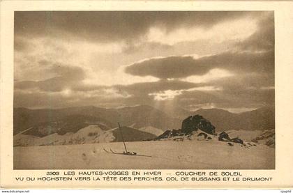CPA les Hautes Vosges en Hiver Coucher de Soleil vu du Hochstein vers la Tete des Perches col de Bussang et le Drumont