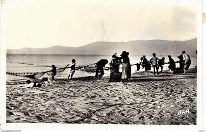 Carte POSTALE  Ancienne  de  CANET PLAGE - Pêche à la traine