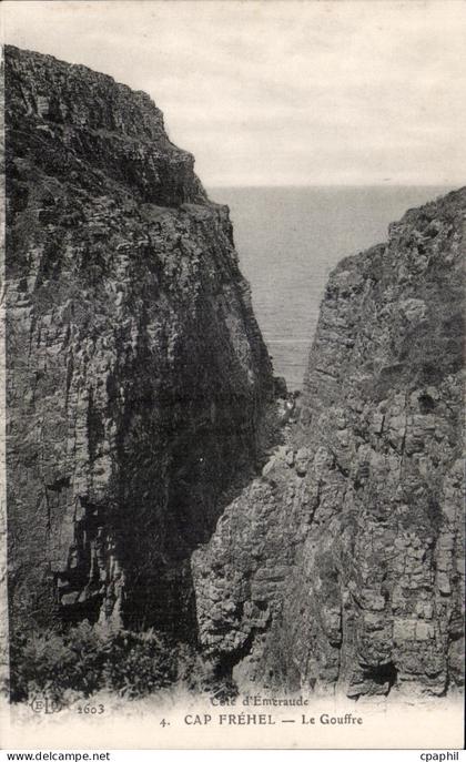 CPA Cote d Emeraude Cap Frehel Le Gouffre
