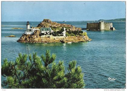 CPSM Carantec - Ile Louët et Château du Taureau