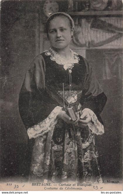 29 CARHAIX PLOUGUER COSTUME DE CEREMONIE