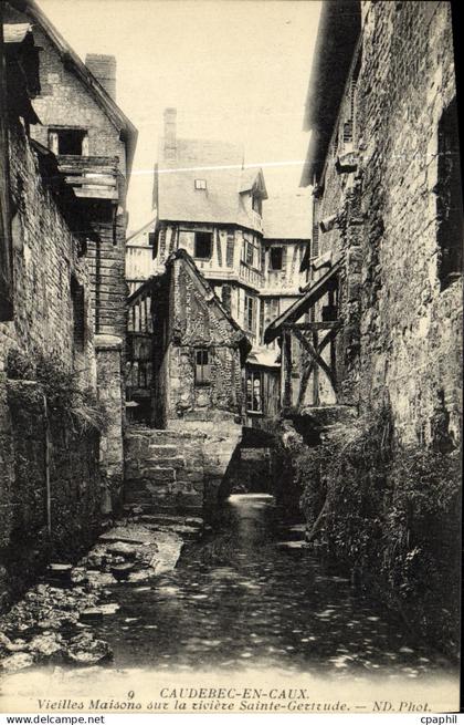 CPA Caudebec en Caux Vieilles maisons sur la riviere Sainte Gertrude
