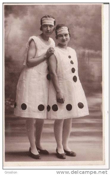 CAVAILLON (VAUCLUSE) ? CARTE PHOTO CARNAVAL (JEUNES FEMMES COSTUMEES) PHOTOGRAPHE A GANDA CAVAILLON