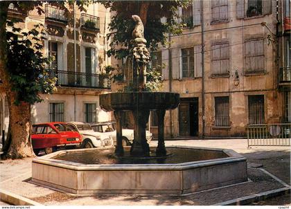 CPM Ceret (Pyr Or) La vieille Fontaine de la Place des 9 Jets