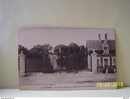 CHAOURCE (AUBE) GRILLE ET CHALET DU CHATEAU DE LA CORDELIERE.