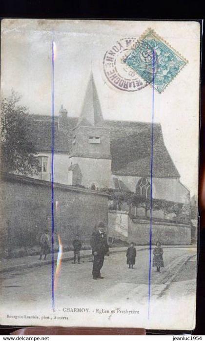 CHARMOY                                                     ( reflet du au film anti copie )