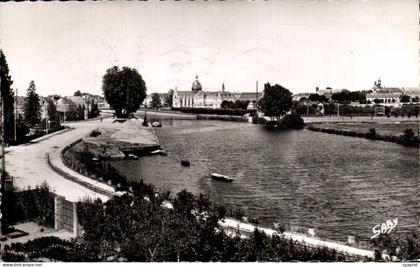 CPA Chateau Gontier Le Port sur la Mayenne