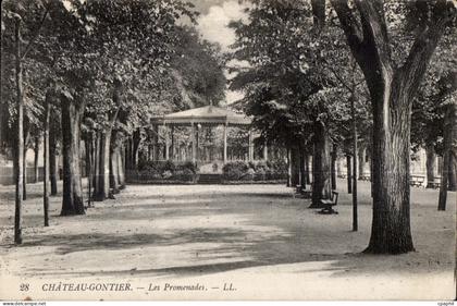 CPA Chateau Gontier Les Promenades