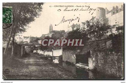 CPA Chateau Landon Bords du Fusin Lavoir