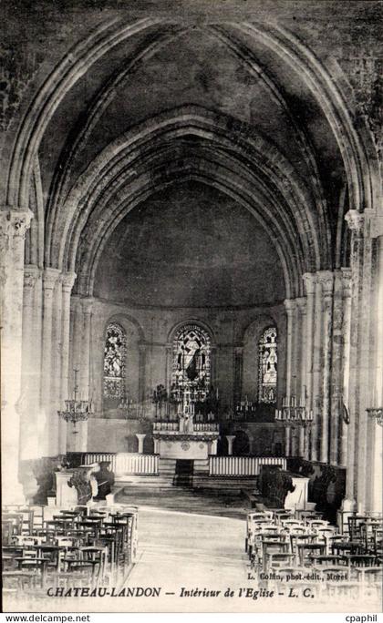 CPA Chateau Landon Interieur de l eglise