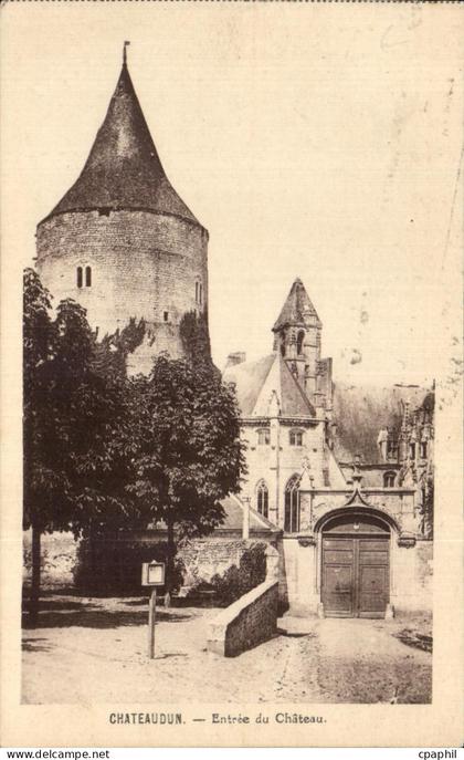 CPA Chateaudun Entree du chateau