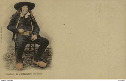 56 - Vieillard de CHÂTEAUNEUF-du-FAOU