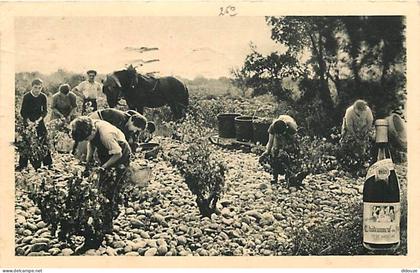 Carte Postale Ancienne - 84 - Chateauneuf du Pape - Vendanges - Animée - Oblitération ronde de 1938 - CPA - Voir Scans R