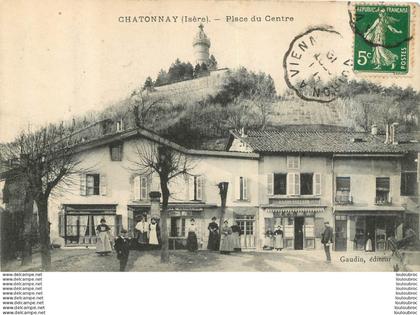 CHATONNAY PLACE DU CENTRE