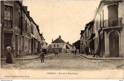CPA Cheroy Rue de la Republique FRANCE (1451819)