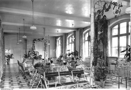 23-JK-1785 : CHEVILLY-LARUE. LE JARDIN D'HIVER