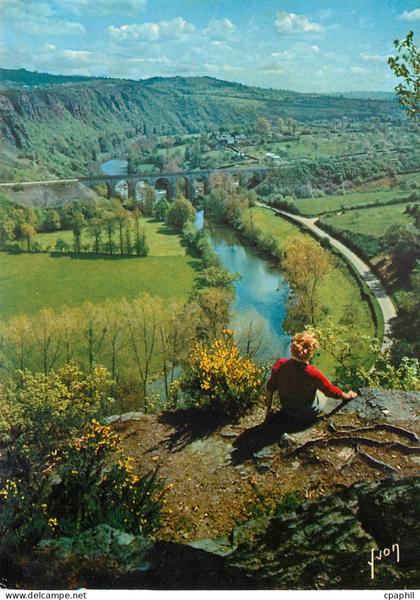 CPM Vallee de l'Orne La Suisse Normande a Clecy