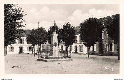 56 CLEGUEREC MONUMENT POBEGUIN