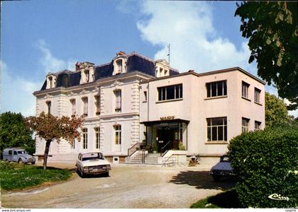 CPSM Combs la Ville (S et M) L'hotel de ville