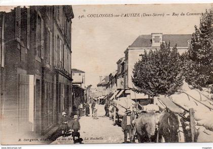 Coulonges sur l'Autize : rue du Commerce