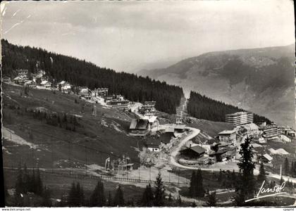 CPSM Courchevel Savoie vue generale de la station