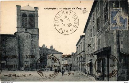 CPA CUNLHAT Place de l'Église (409918)