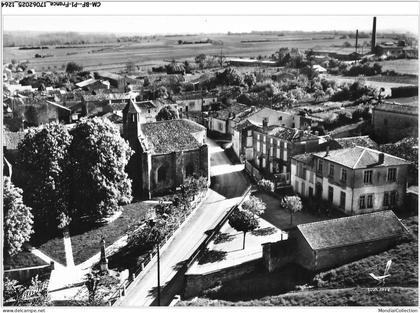 CM-BFP1-0633-17 - DAMPIERRE-SUR-BOUTONNE - L'église et la place