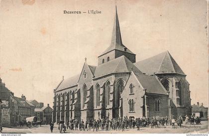FRANCE - Desvres - l'eglise - place de l'eglise tres animée - CPA