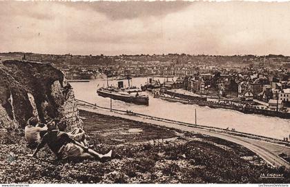 FRANCE - Dieppe - Port - Départ Malle dAngleterre - Bateau - Transport - Panorama - Animé - La Cigogne - Carte postale