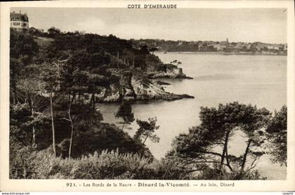 CPA Les Bords de la Rance Dinard la Vicomte Au loin Dinard