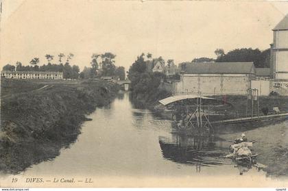CPA Dives Le Canal Lavandieres