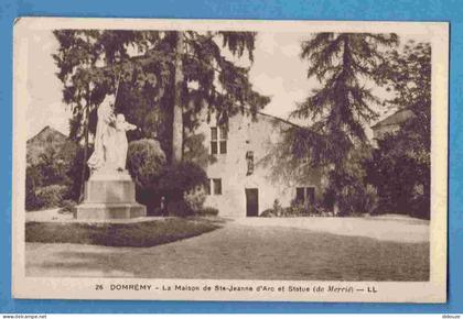 Carte Postale Ancienne - 88 - Domrémy la Pucelle - La Maison Ste Jeanne d'Arc et Statue - Ecrite